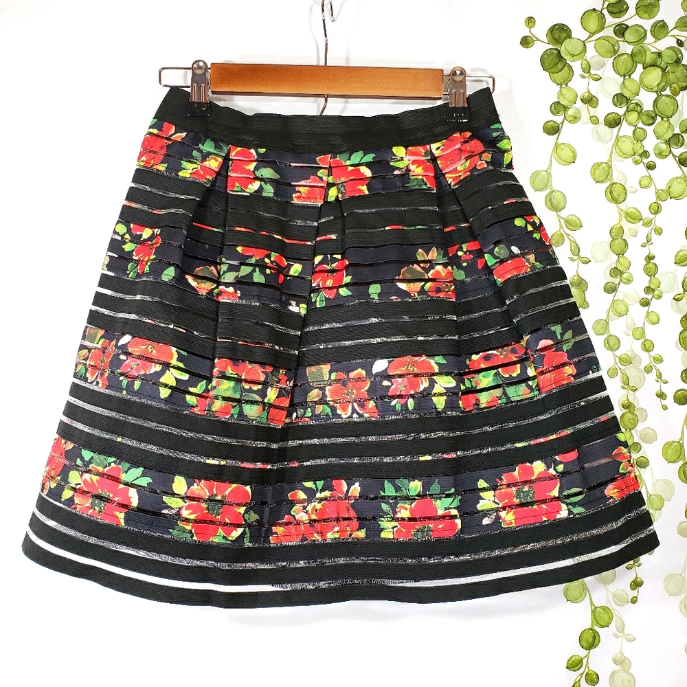🌟Closet Closing🌟 Gorgeous Floral Skirt